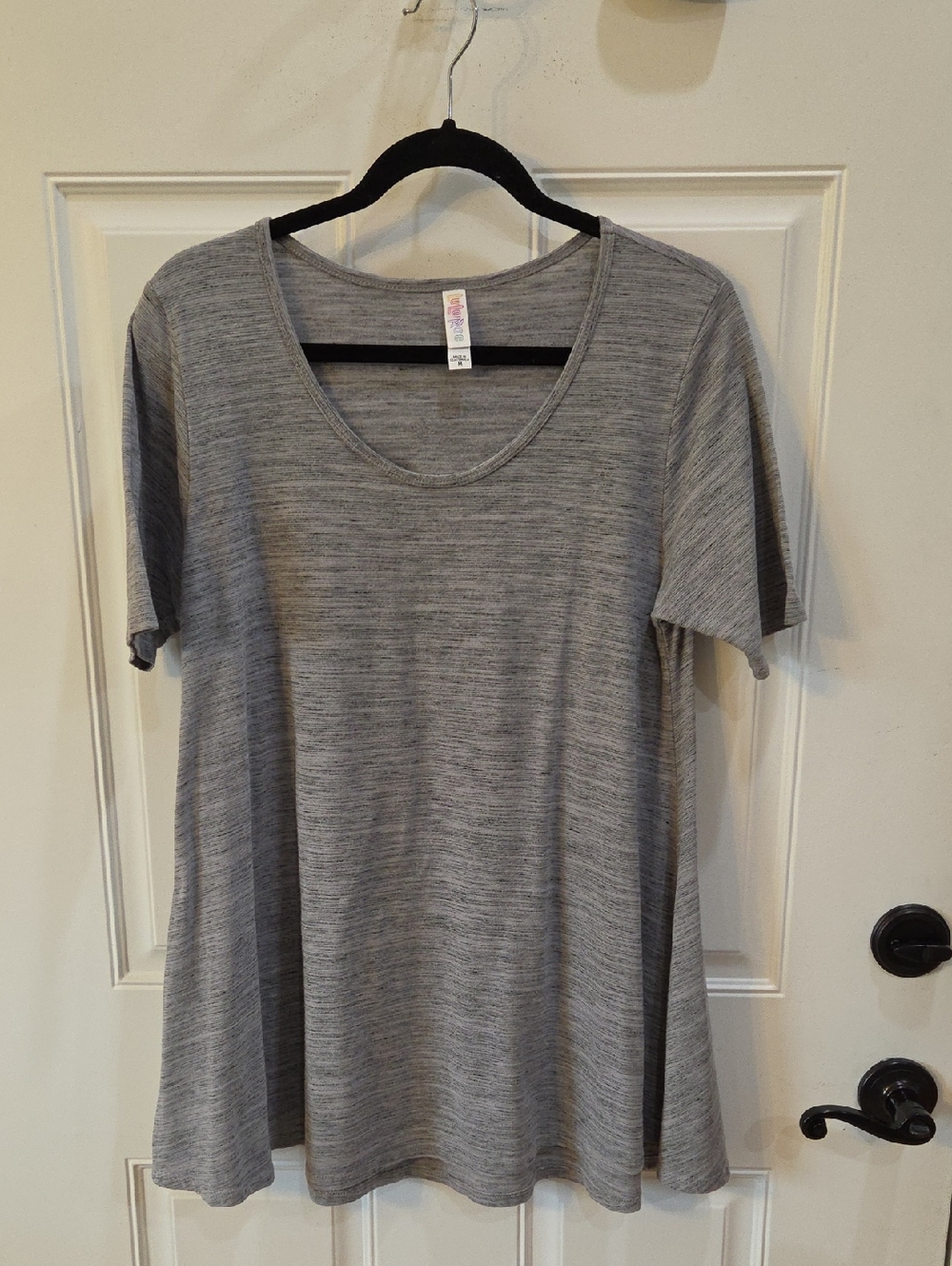 LuLaRoe Heather Gray Scoop Neck Short Sleeve Top